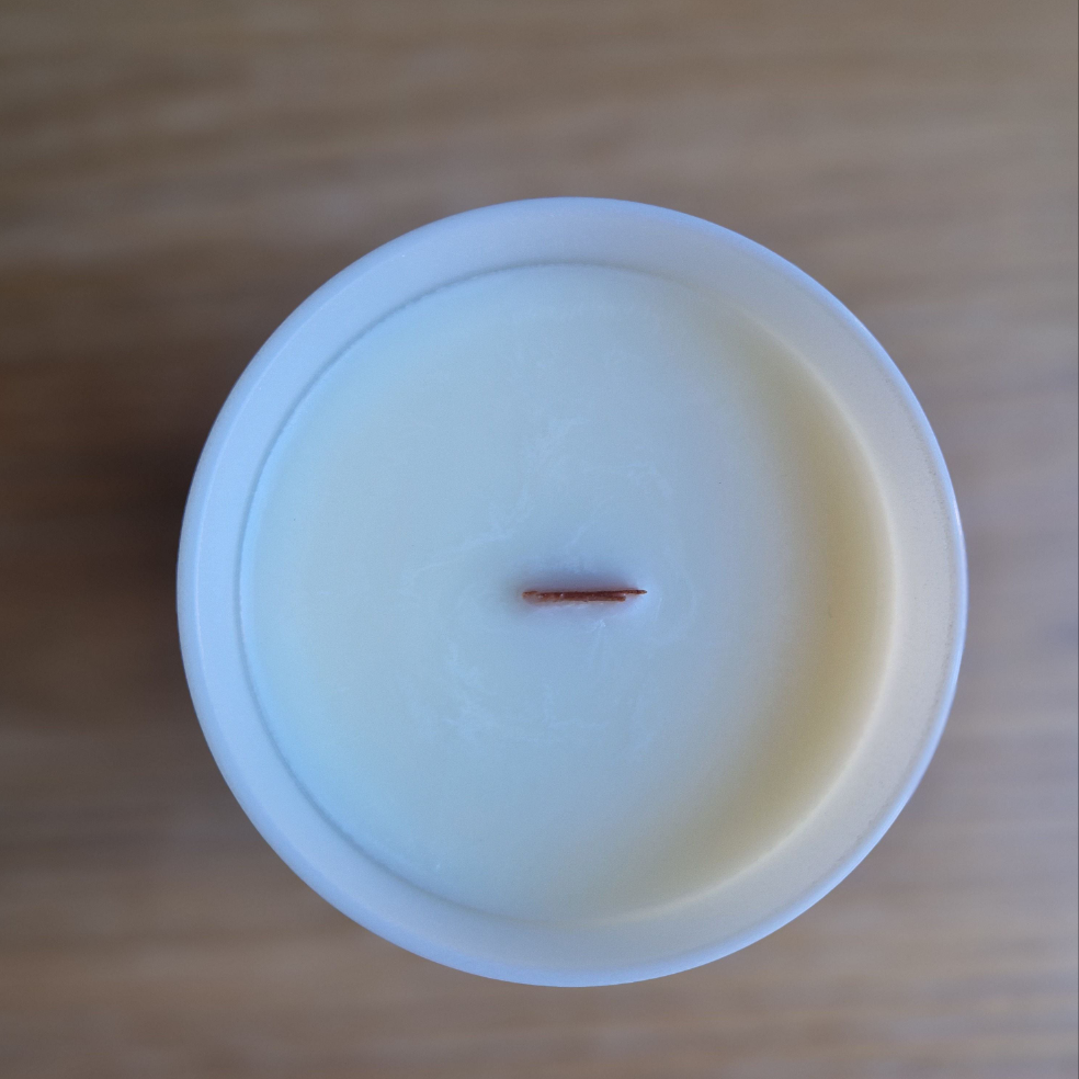 Pink Grapefruit and Vanilla Wood Wick Candle 220g